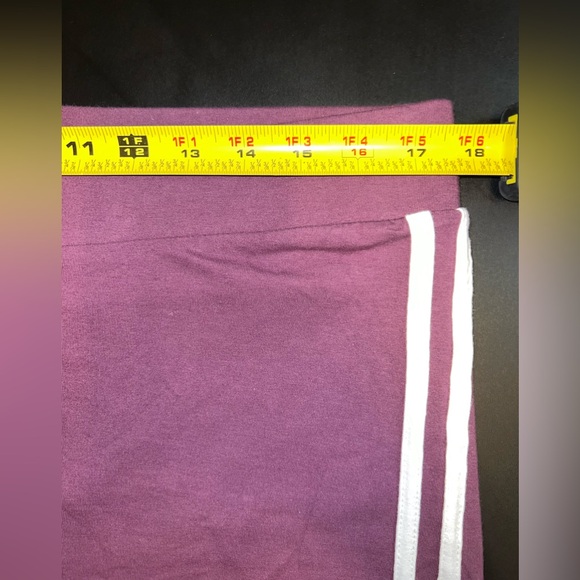 Torrid 5 Inch Signature Waist Side Stripe Bike Short in Purple Size 2 (2XL) EUC - Picture 7 of 9
